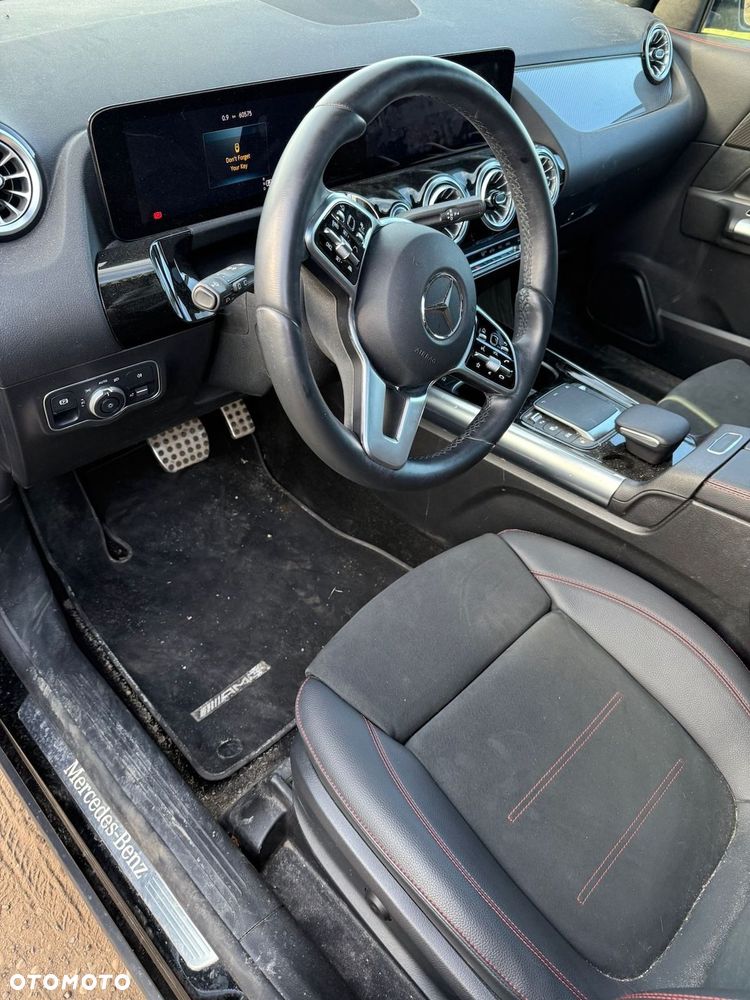 Mercedes-Benz GLA 250 4-Matic AMG Line - 28