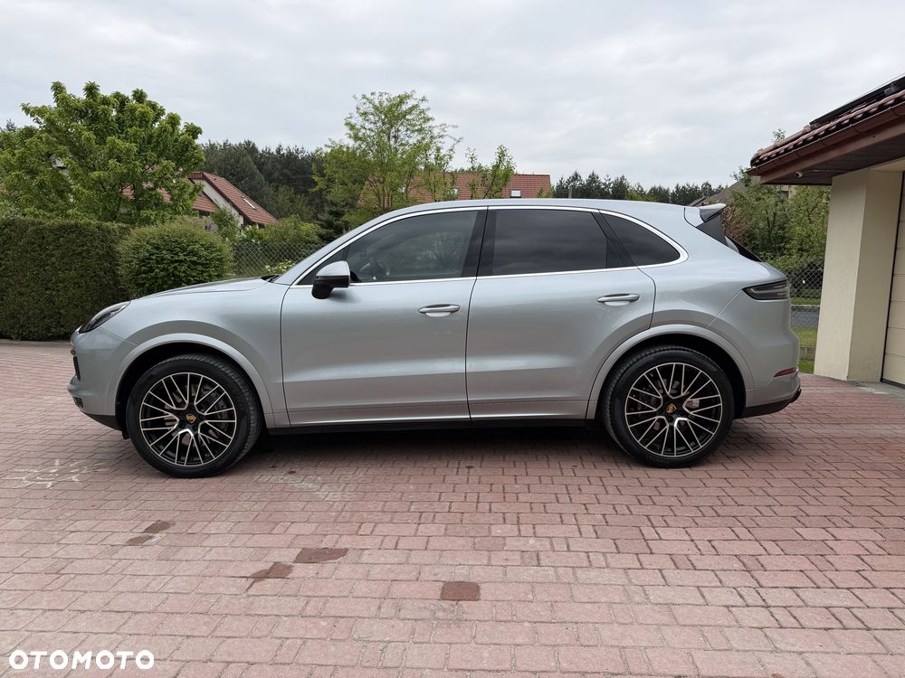 Porsche Cayenne - 8