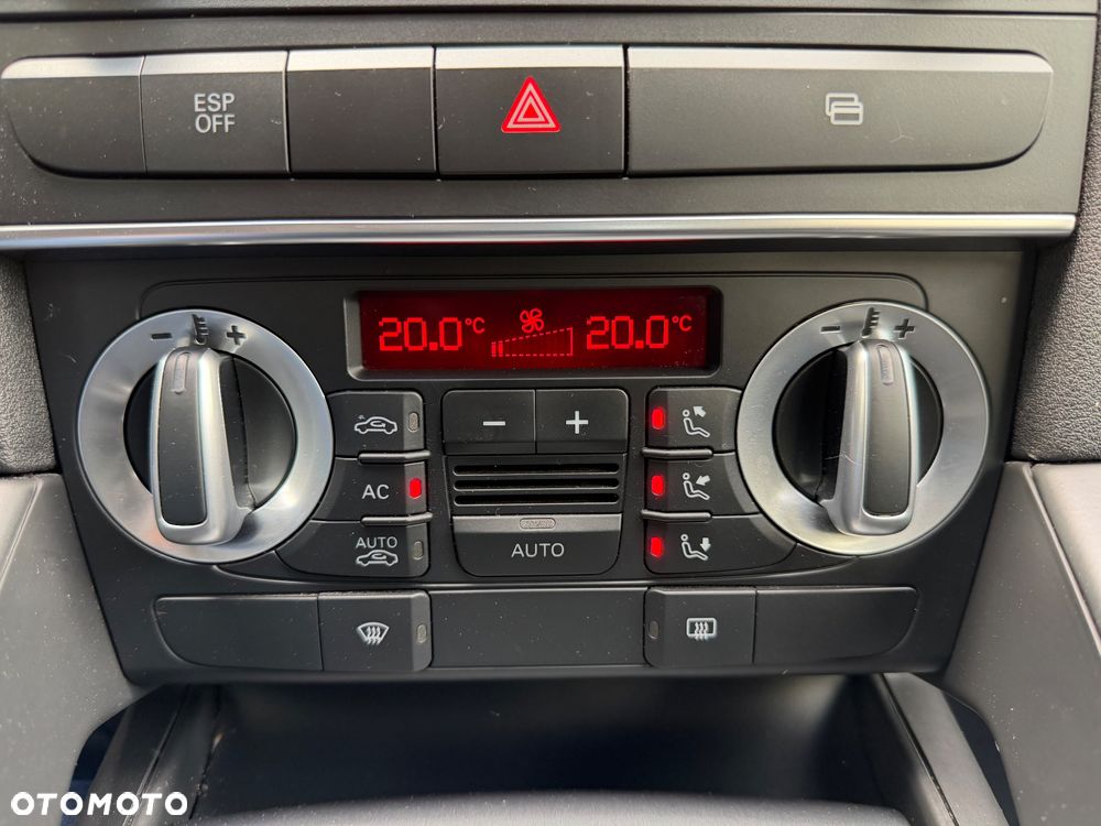 Audi A3 Sportback 1.6 Ambiente - 28