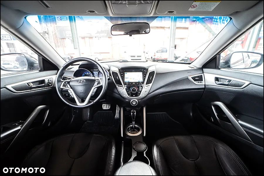 Hyundai Veloster - 15