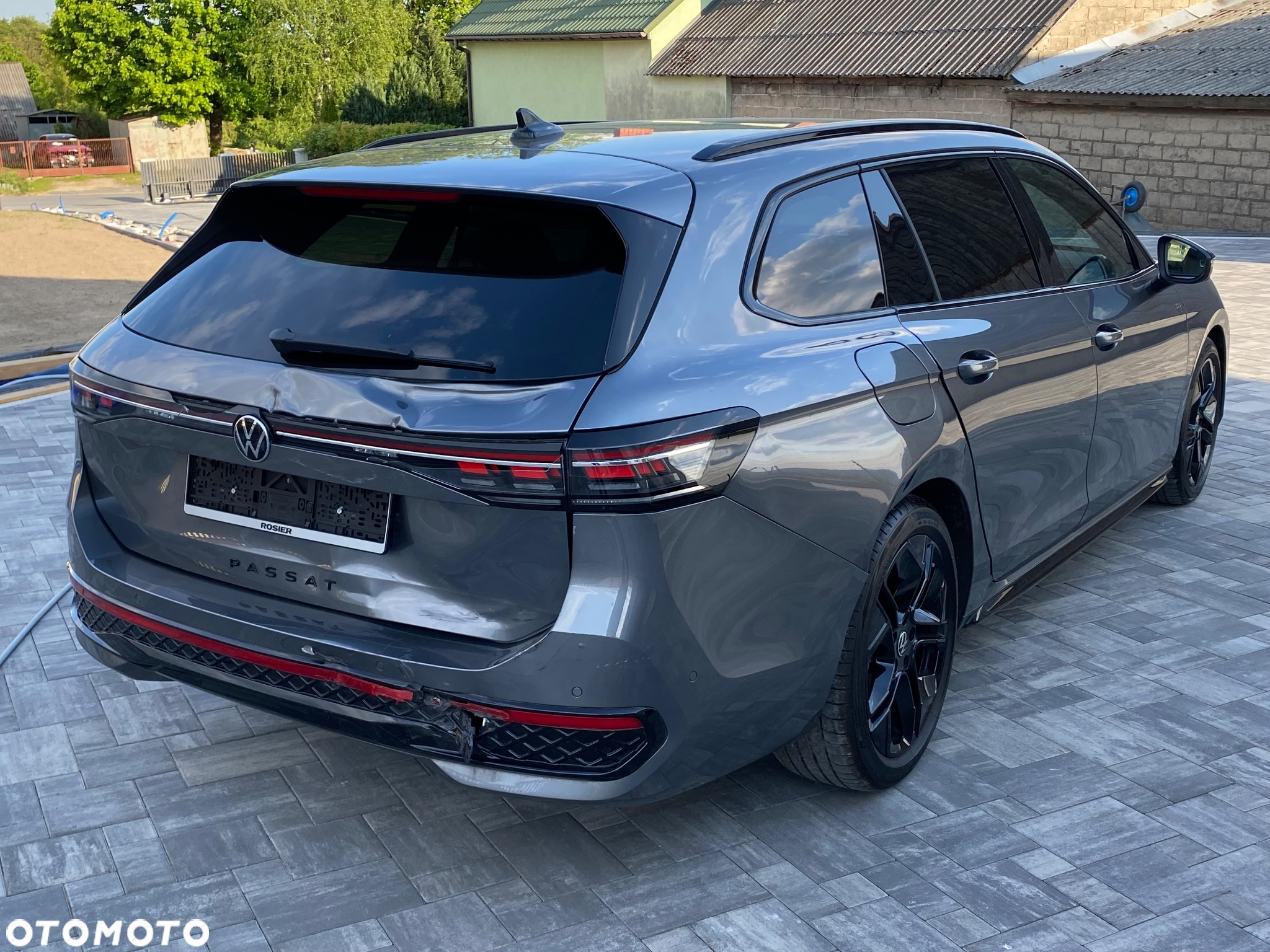 Volkswagen Passat Variant 2.0 TDI SCR DSG R-Line - 13