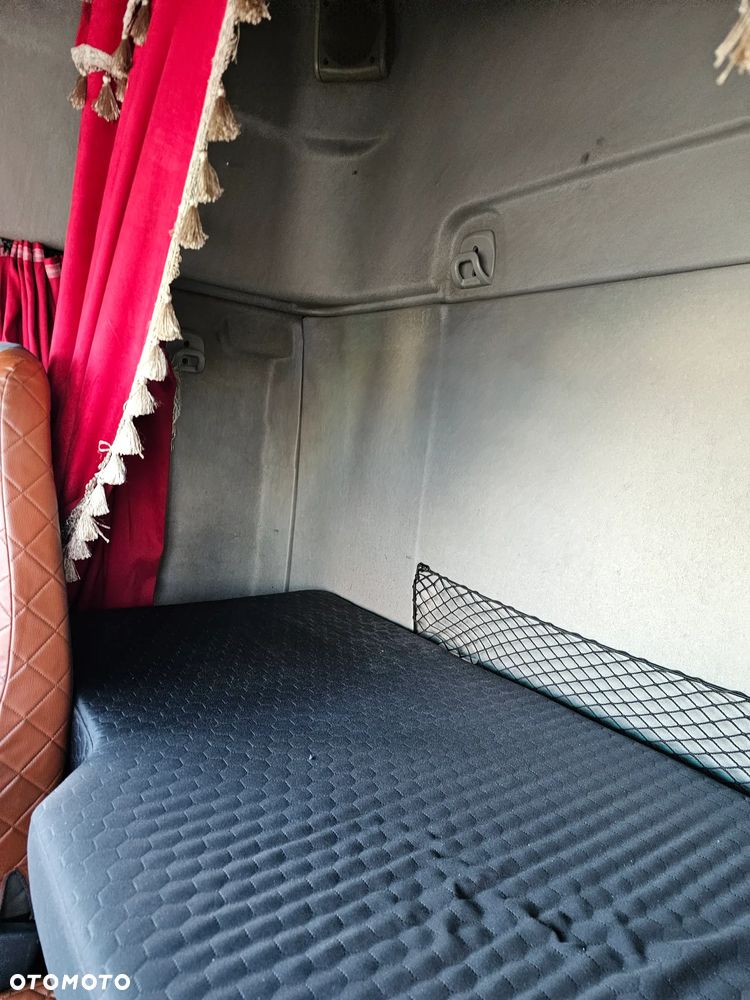 Renault Premium - 9