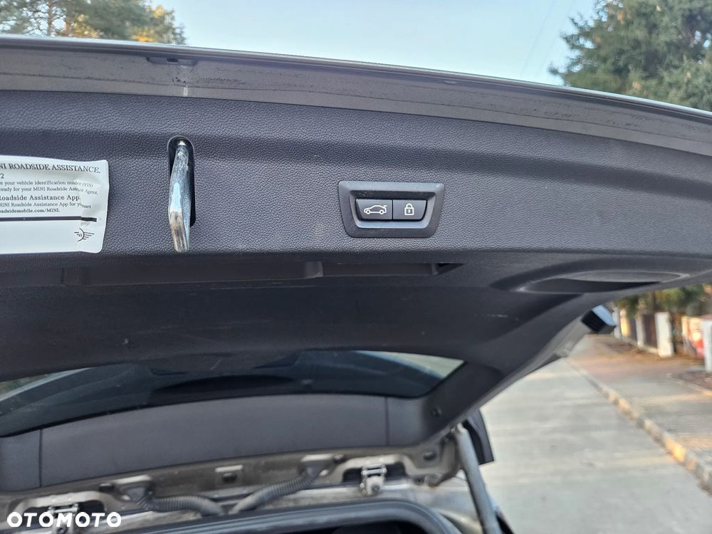 MINI Countryman Cooper SE ALL4 John Cooper Works Trim - 30