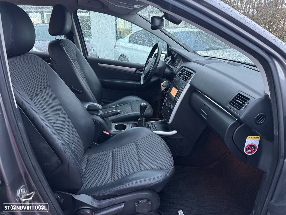 Mercedes-Benz B 180 CDI - 19