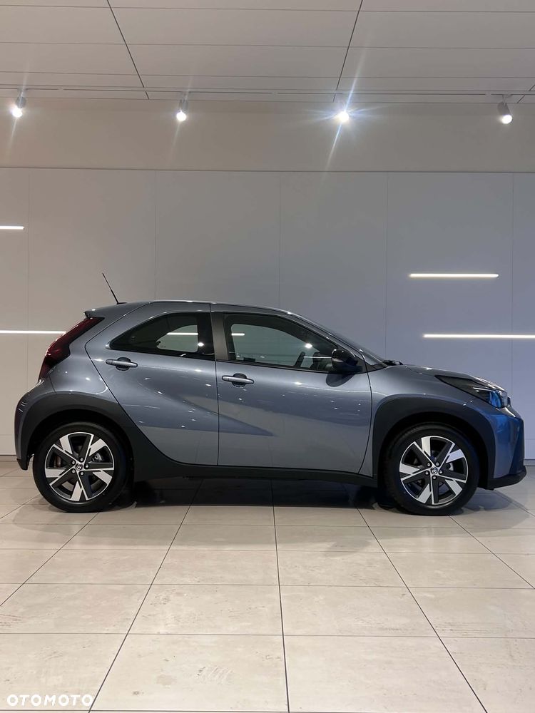 Toyota Aygo X Hybrid 1.5 Comfort e-CVT - 3