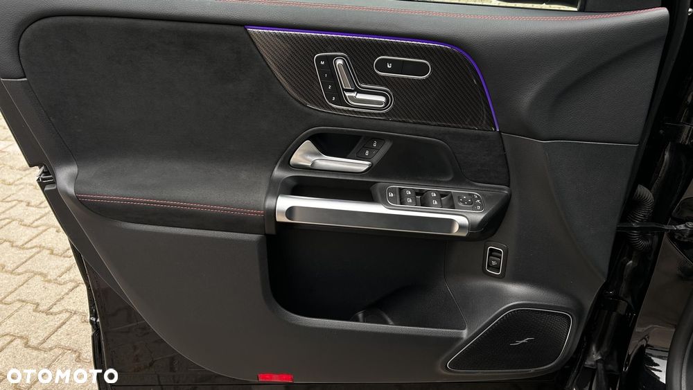 Mercedes-Benz GLB - 10