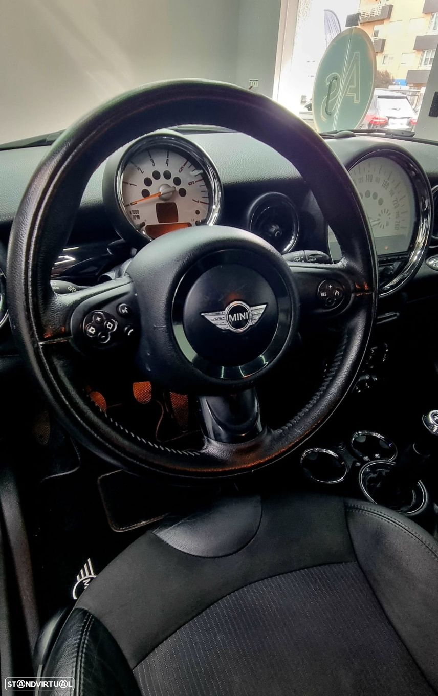 MINI 3 Portas One D - 33