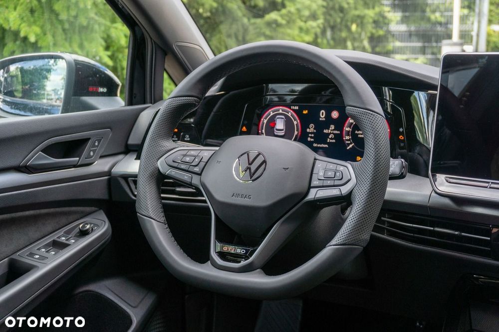 Volkswagen Golf - 37