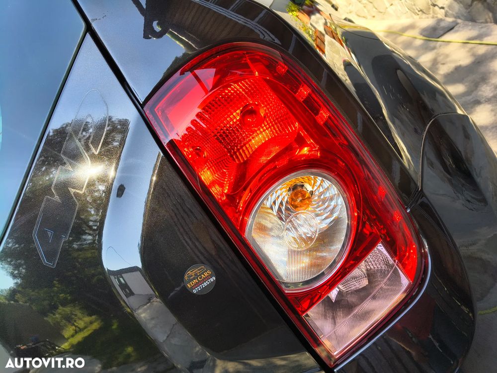 Dacia Duster 1.6 16V 4x4 Prestige - 14