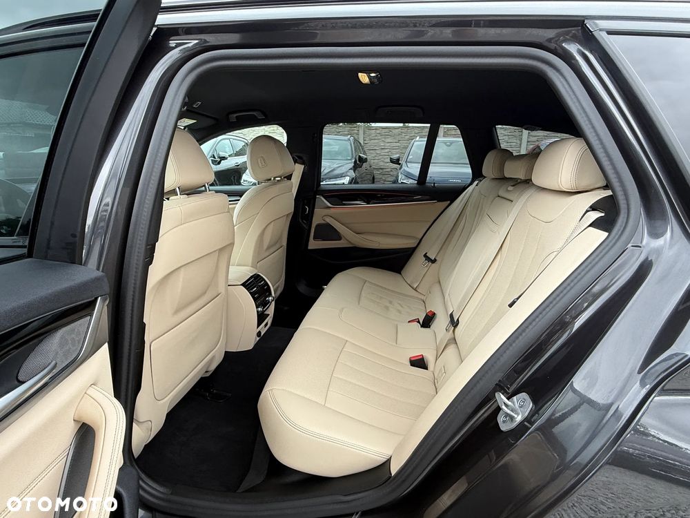 BMW Seria 5 520d Luxury Line - 30