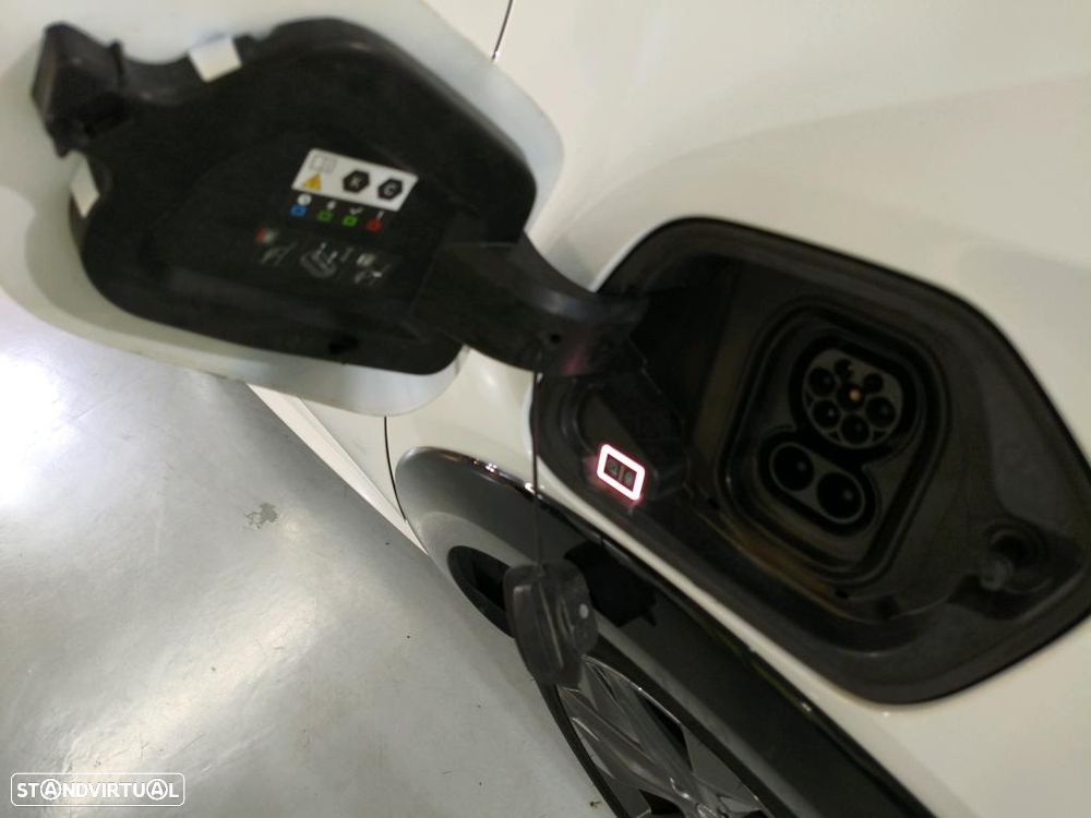 Peugeot e-208 50 kWh Active Pack - 11