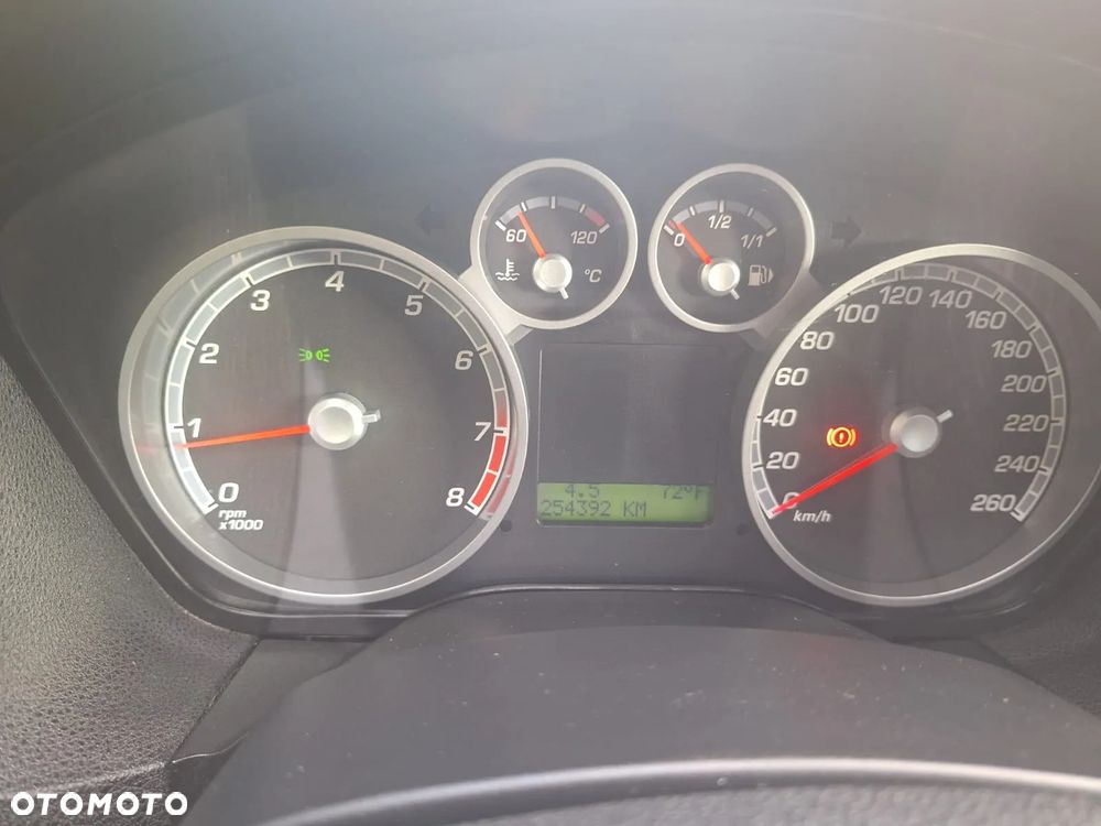 Ford Focus 2.5 ST - 13