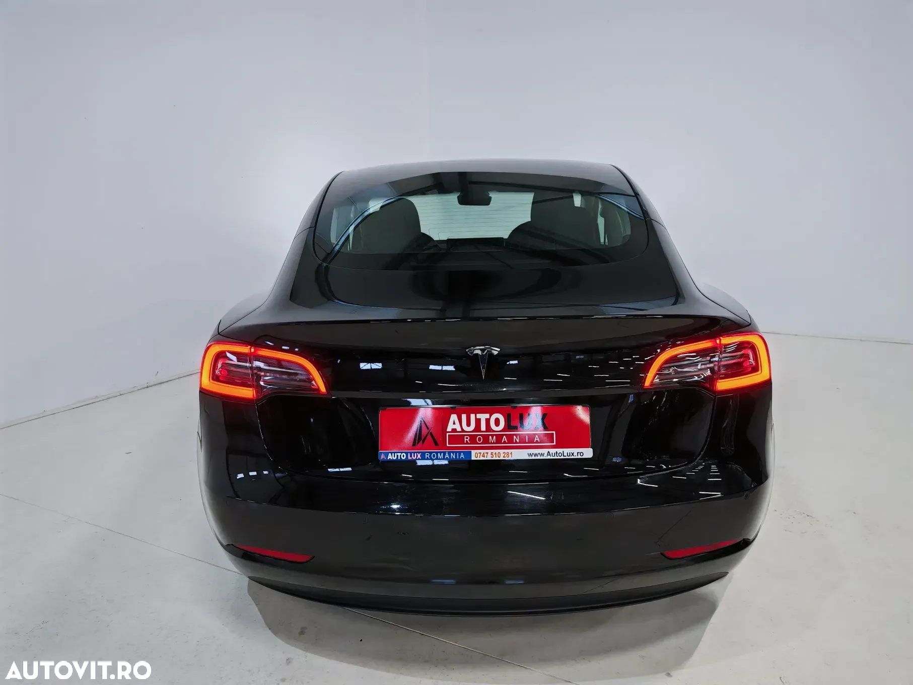 Tesla Model 3 Standard Reichweite Plus Hinterradantrieb - 19