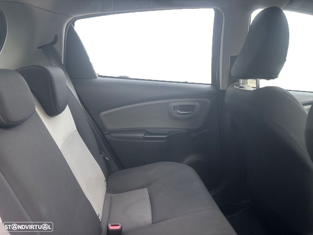 Toyota Yaris - 6
