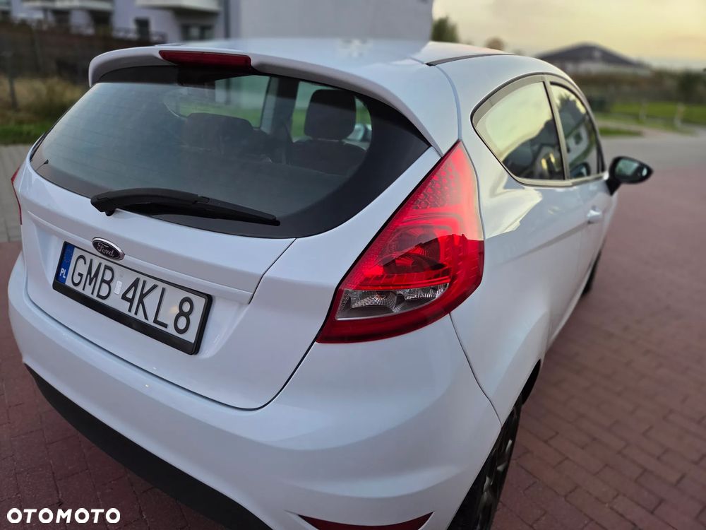 Ford Fiesta 1.25 Champions Edition - 11