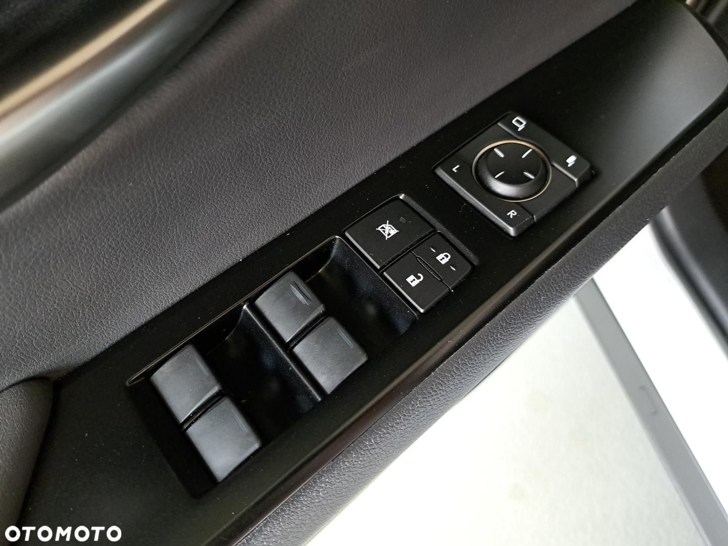 Lexus UX 250h GPF F Impression 2WD - 35