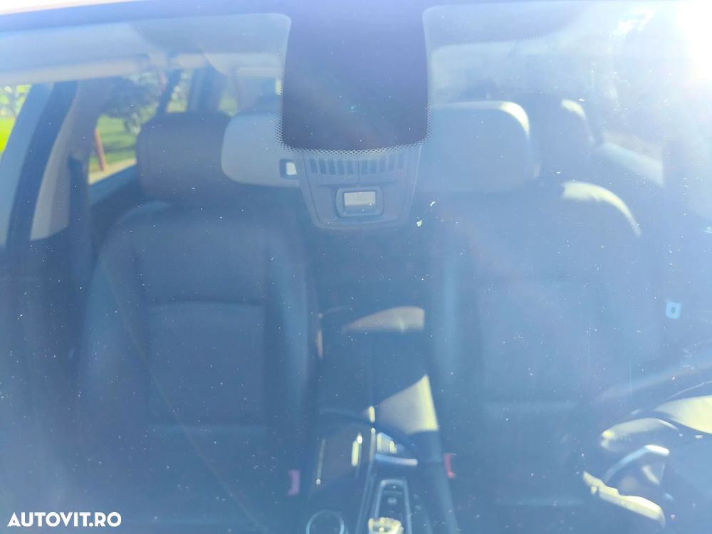 BMW Seria 5 525d xDrive Touring Sport-Aut. Luxury Line - 31