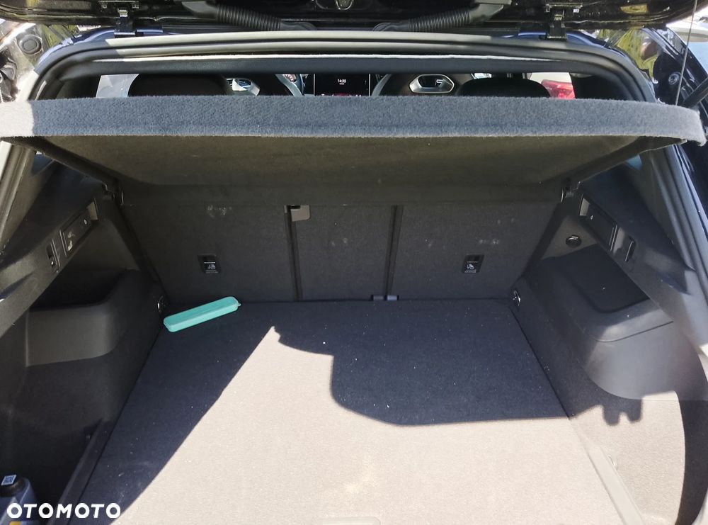 Volkswagen Tiguan - 13