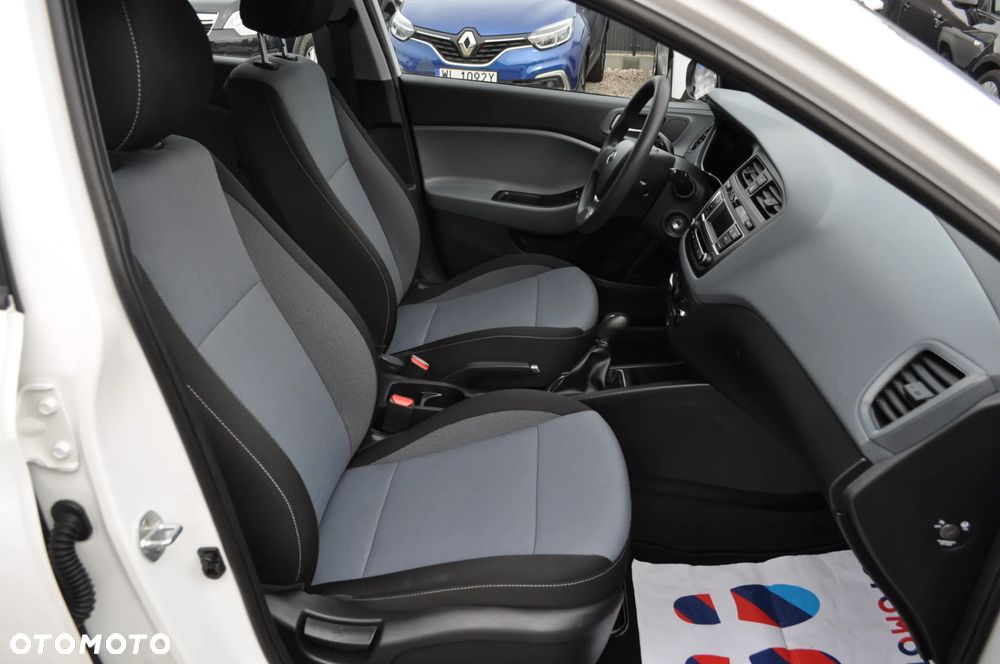 Hyundai i20 1.2 Pure - 16