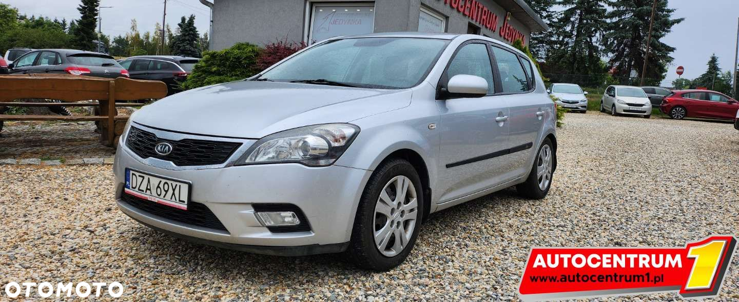Kia Ceed - 13