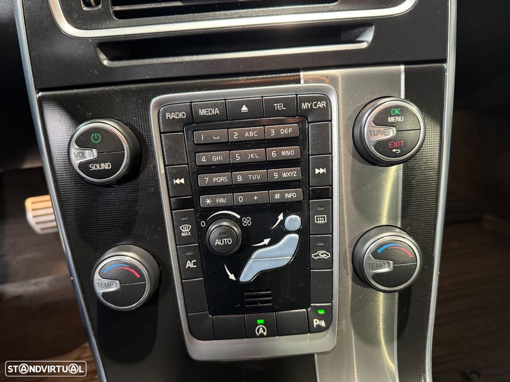 Volvo V60 1.6 D2 Drive R-Design Start/Stop - 28