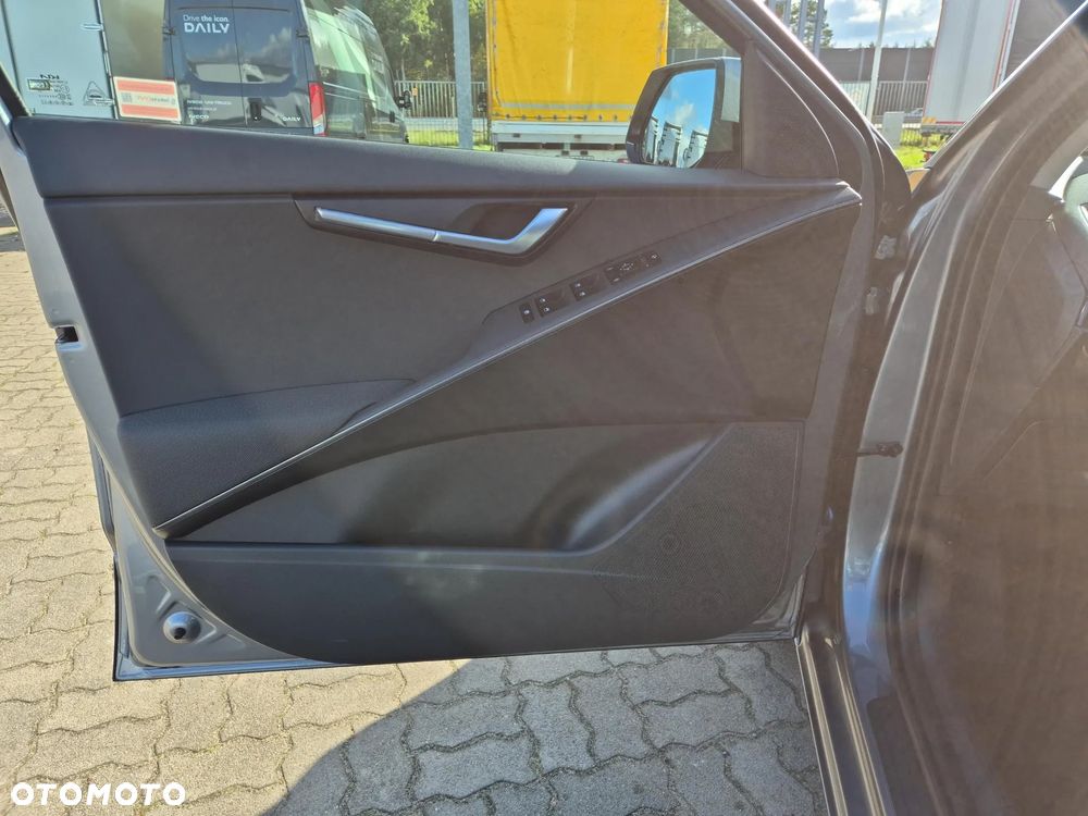 Kia Niro 1.6 GDI Hybrid L - 10