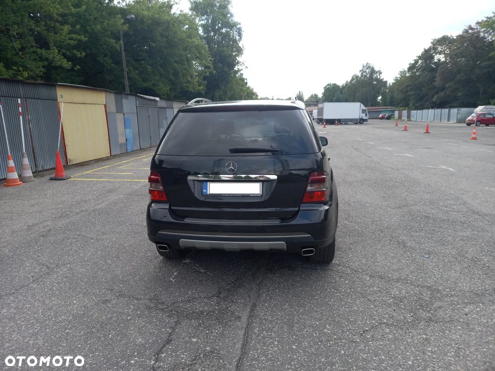 Mercedes-Benz ML - 15