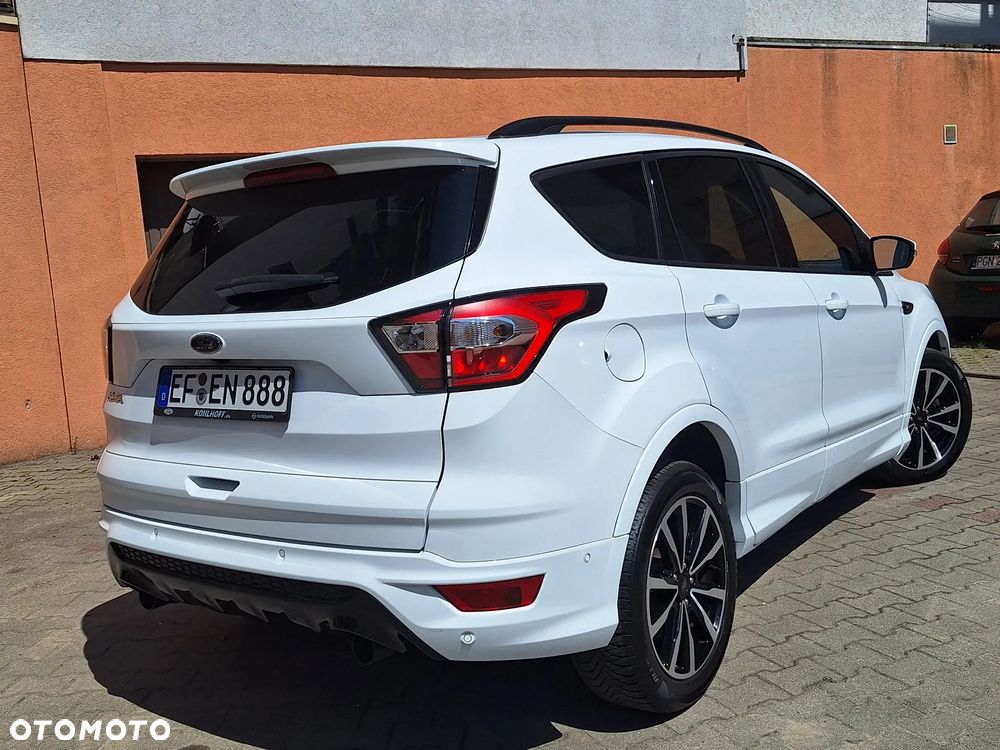 Ford Kuga 2.0 TDCi 2x4 ST-Line - 11