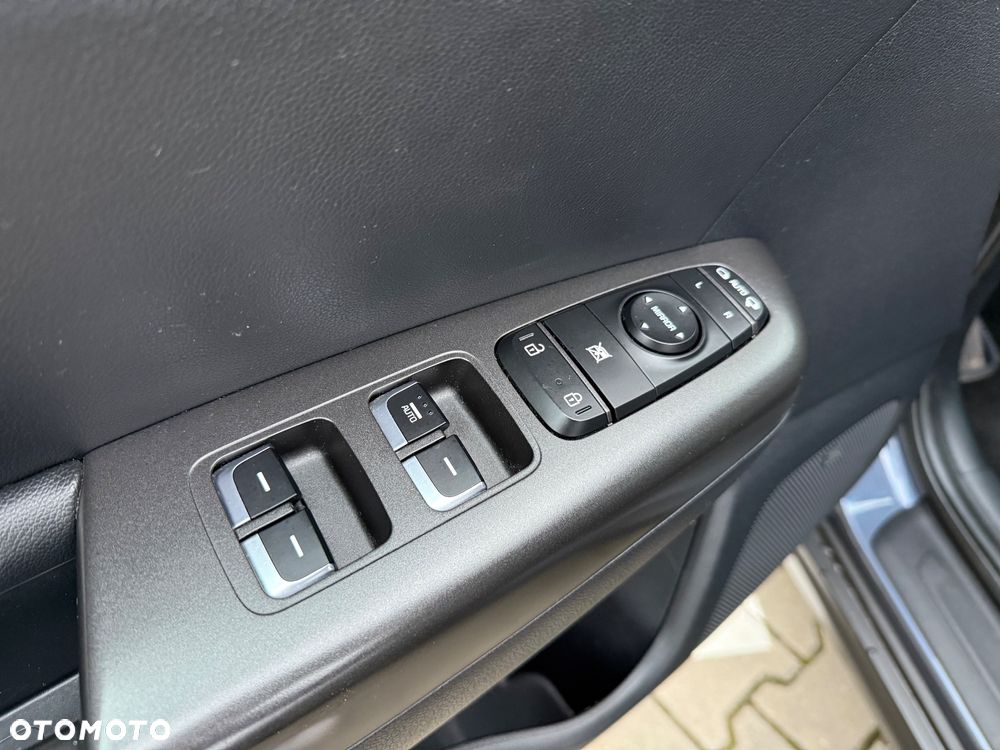 Kia Sportage 2,0 CRDI 2WD ISG Spirit - 17