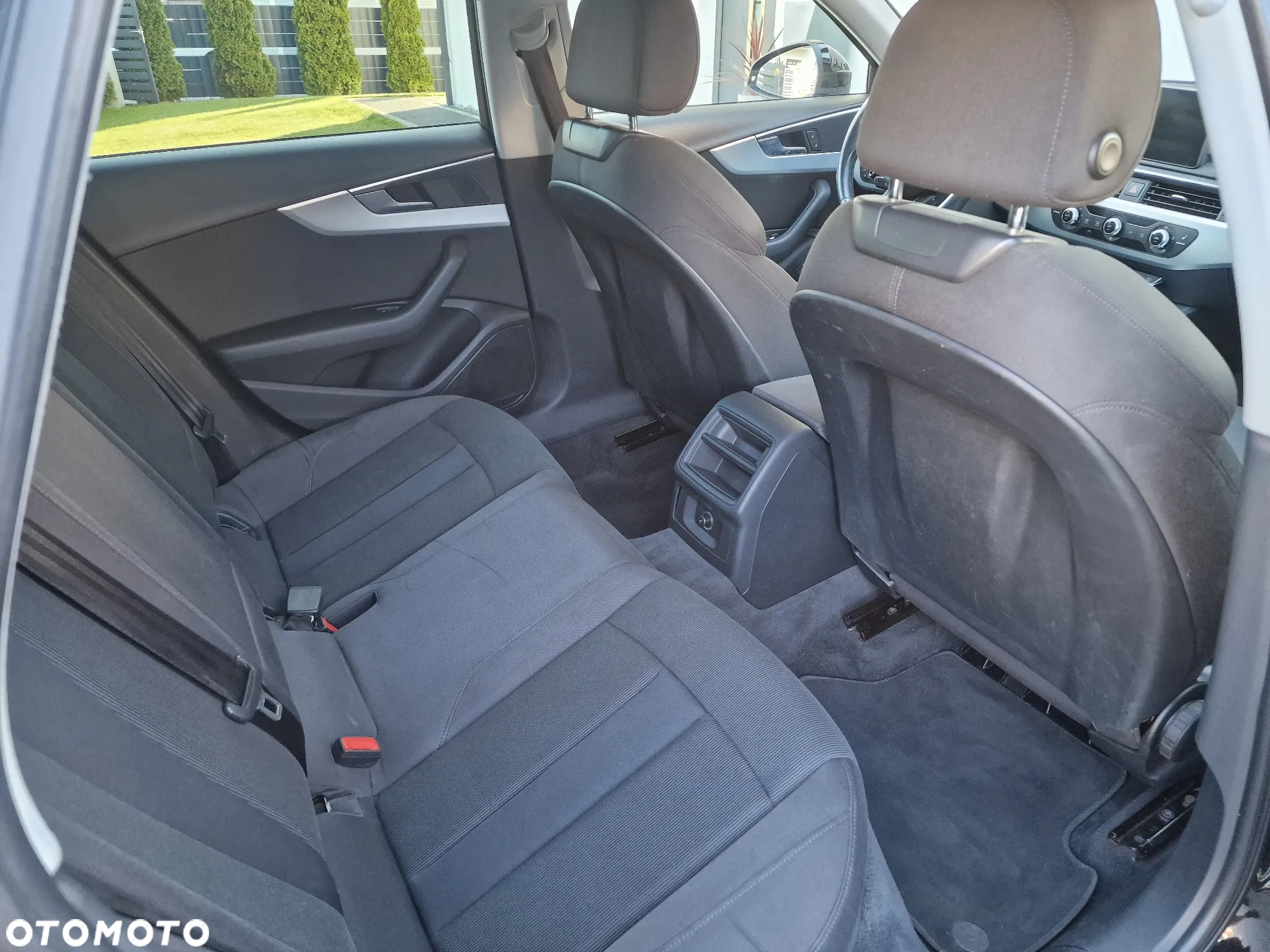 Audi A4 Avant 2.0 TDI ultra S tronic sport - 22