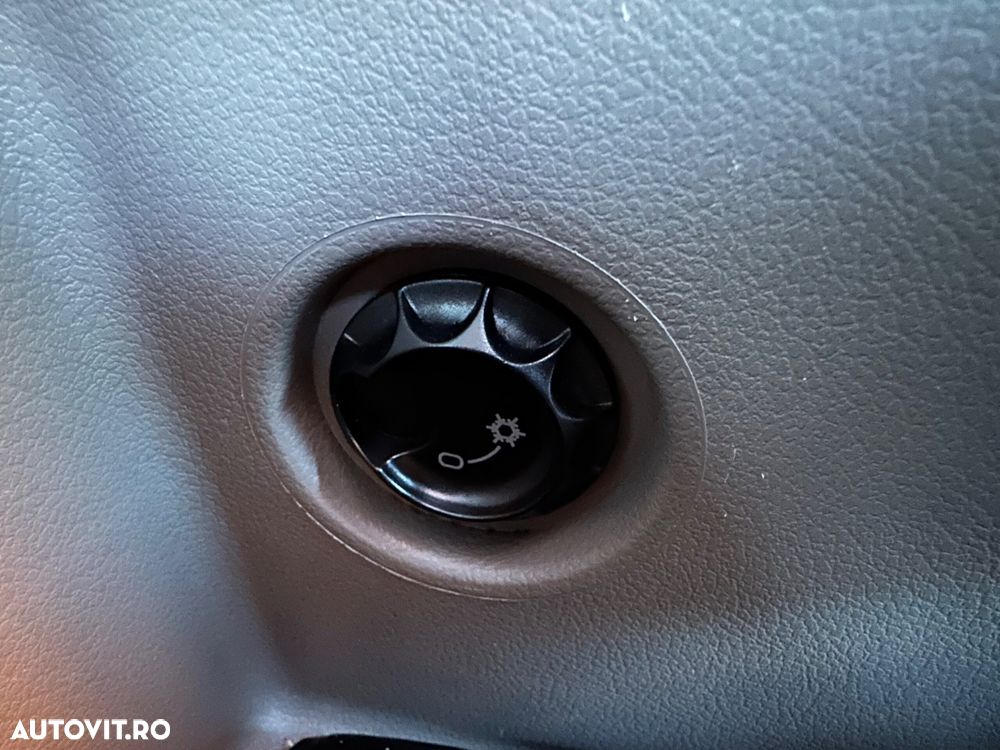 Volkswagen Golf Plus 1.2 TSI DSG Style - 17