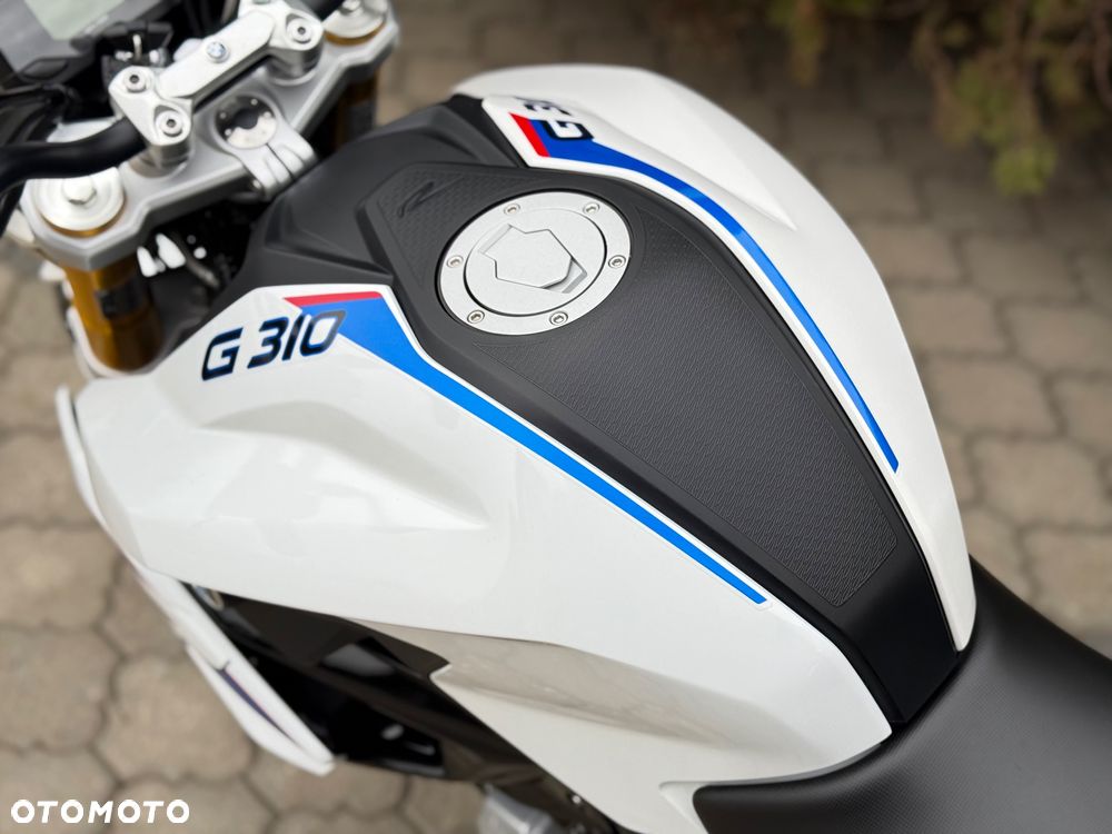 BMW G - 29