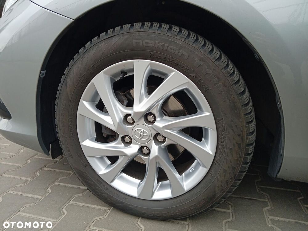 Toyota Auris - 10