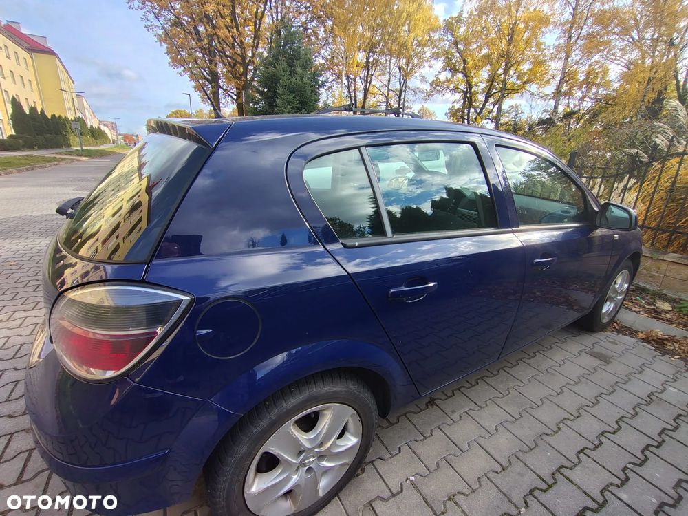 Opel Astra 1.6 Essentia - 7