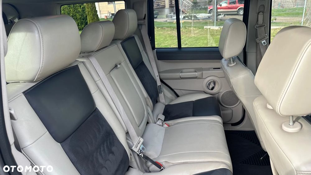 Jeep Commander 3.0 CRD Overland - 30