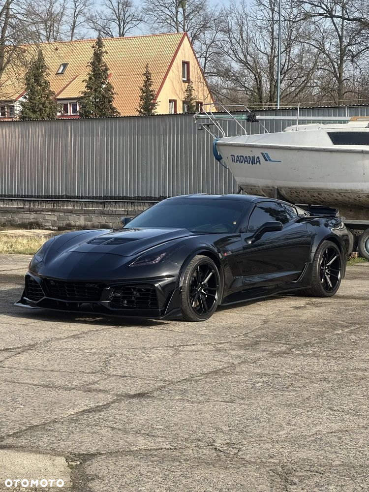Chevrolet Corvette - 16