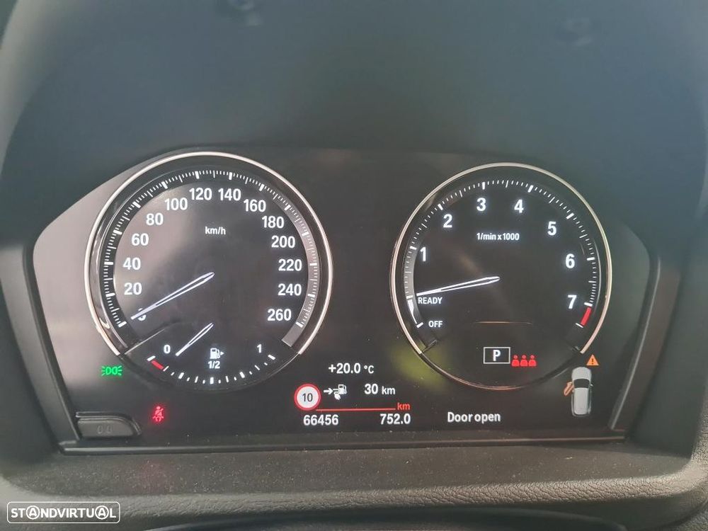 BMW X1 25 e xDrive Corporate Edition - 6