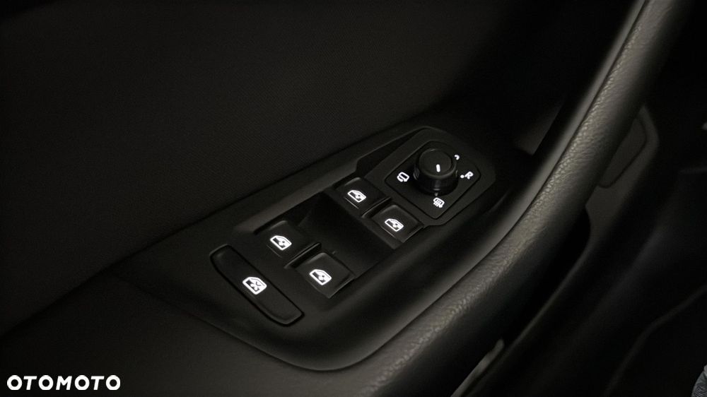 Volkswagen Passat 2.0 TDI EVO Business DSG - 30