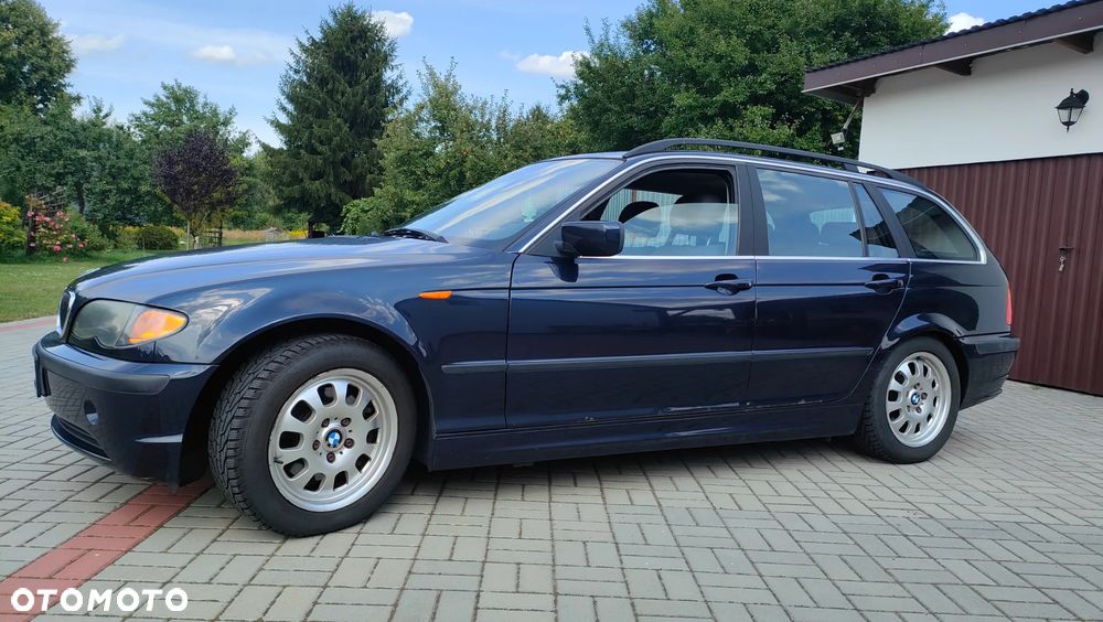 BMW Seria 3 320i - 4