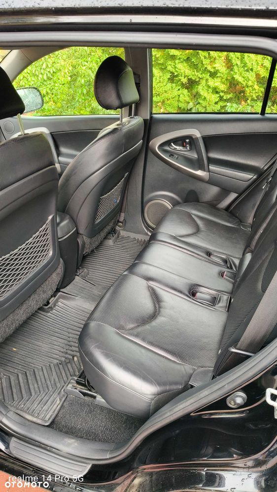 Toyota RAV4 - 4