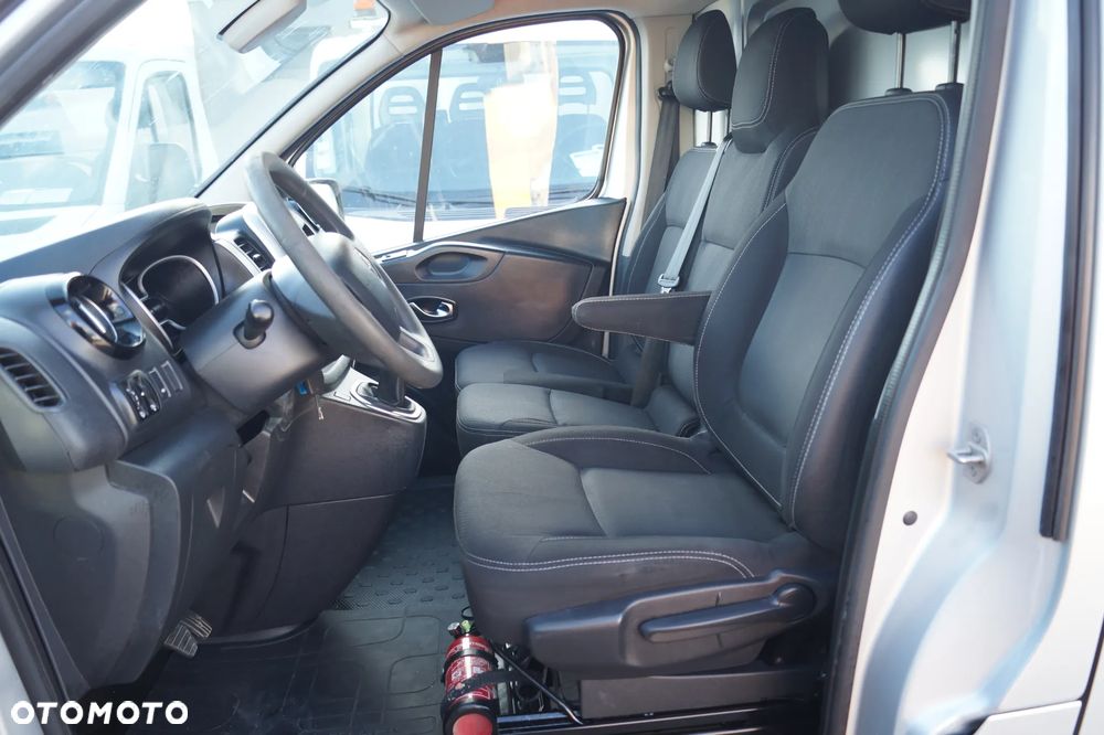 Renault Trafic - 22