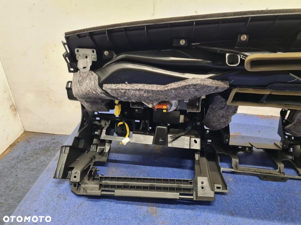 MITSUBISHI LANCER VIII HB DESKA ROZDZIELCZA KOKPIT - 9