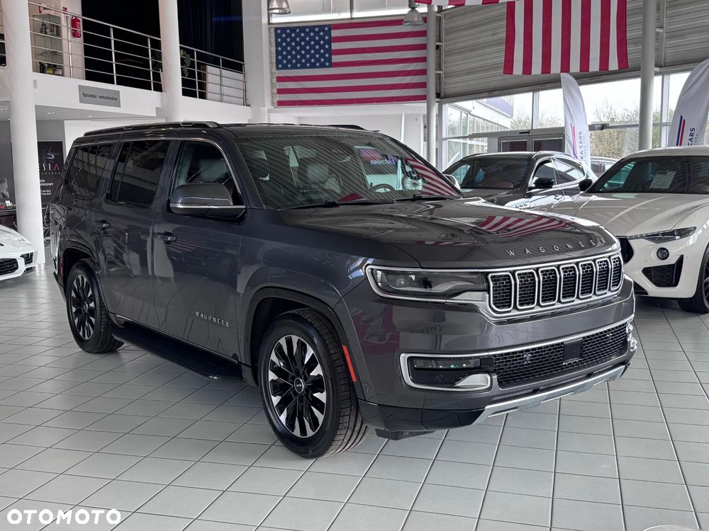 Jeep Wagoneer - 2