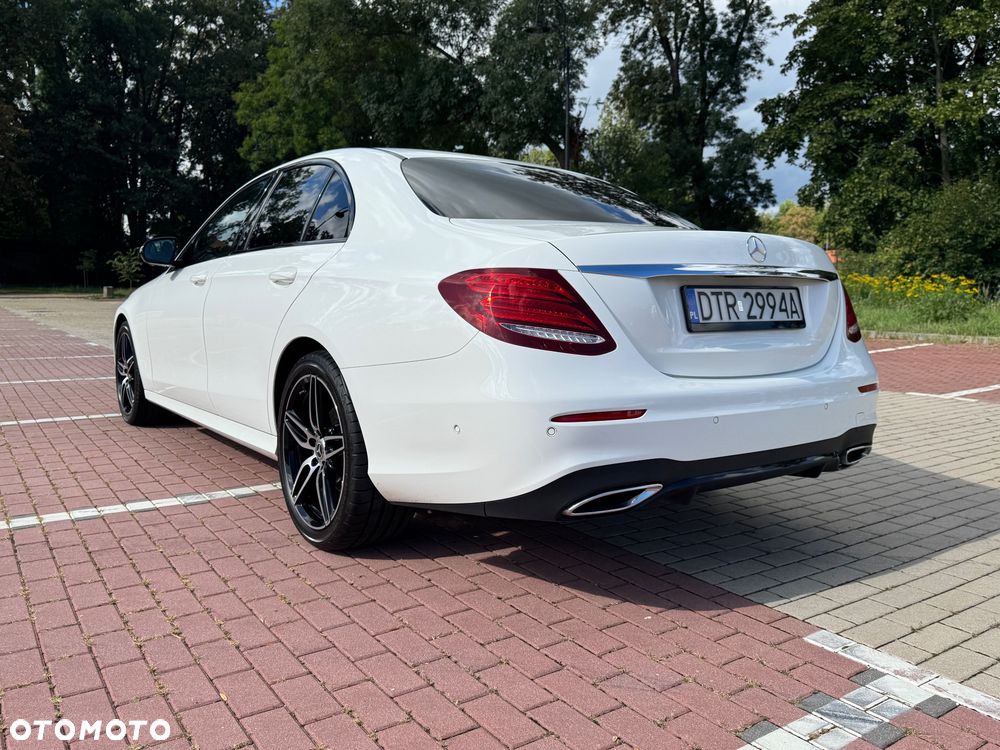 Mercedes-Benz Klasa E 220 d 4-Matic Business Edition 9G-TRONIC - 5
