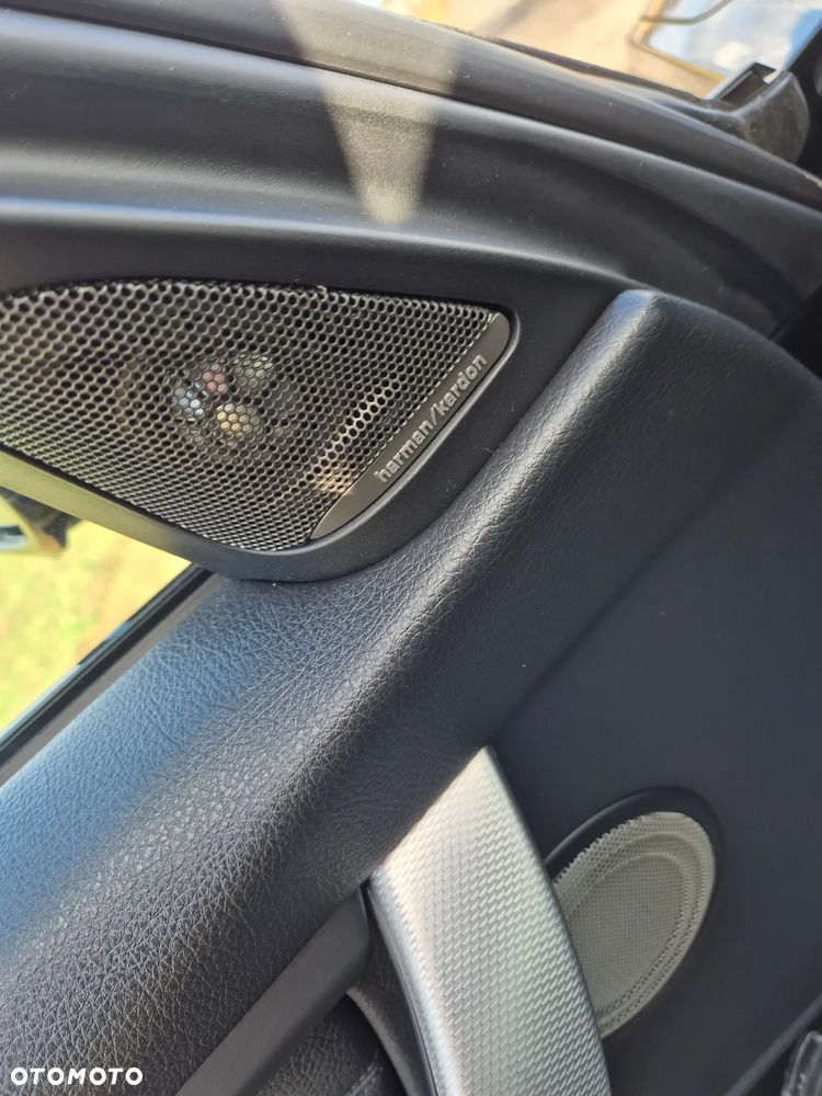 BMW Seria 3 318d xDrive M Sport - 11