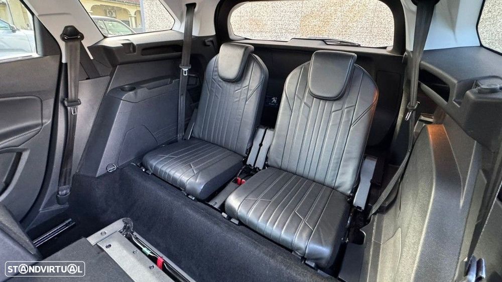 Peugeot 5008 1.5 BlueHDi Allure - 23