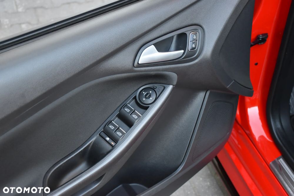 Ford Focus 1.5 EcoBoost STart-Stopp-System ST-LINE - 26