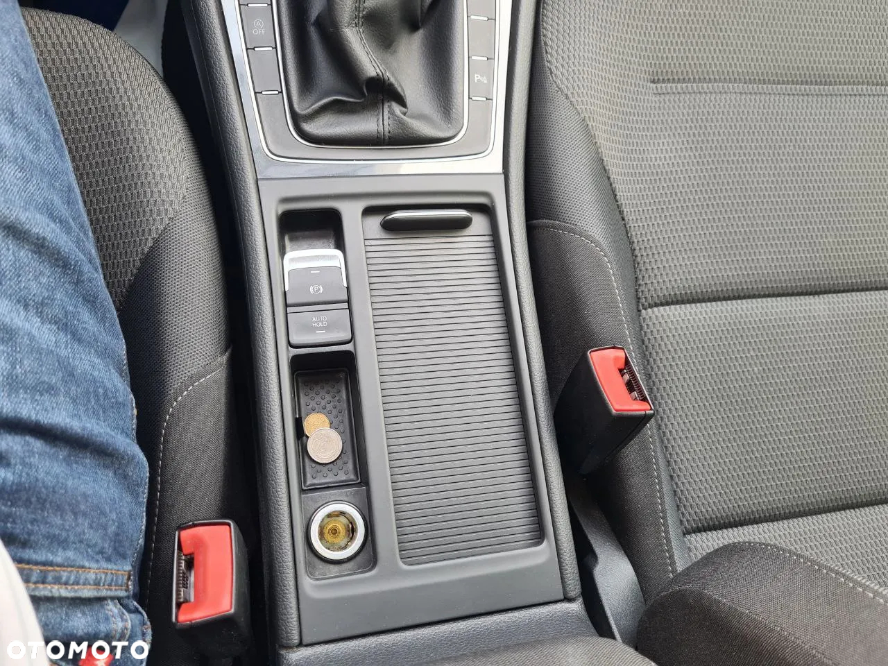 Volkswagen Golf VII 1.6 TDI BMT Comfortline - 10