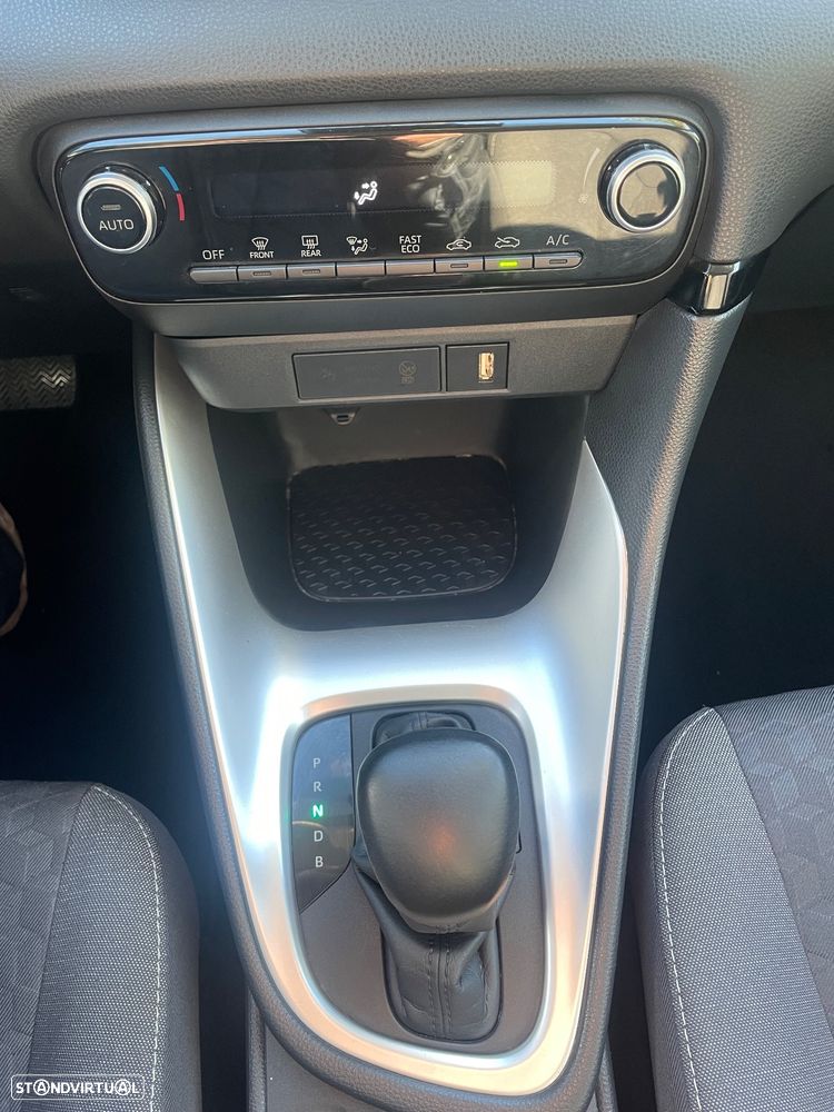 Toyota Yaris 1.5 HDF Comfort - 16