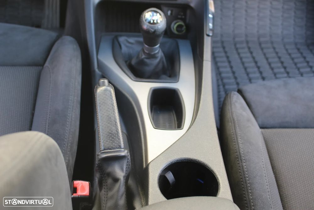 BMW X1 18 d sDrive Pack M - 25